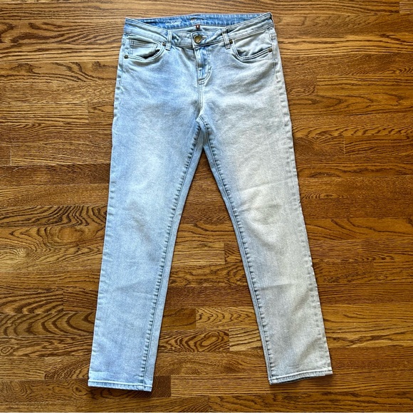 Kut from the Kloth Catherine Boyfriend Jean Size 8 Light Wash Straight Leg - Picture 8 of 9
